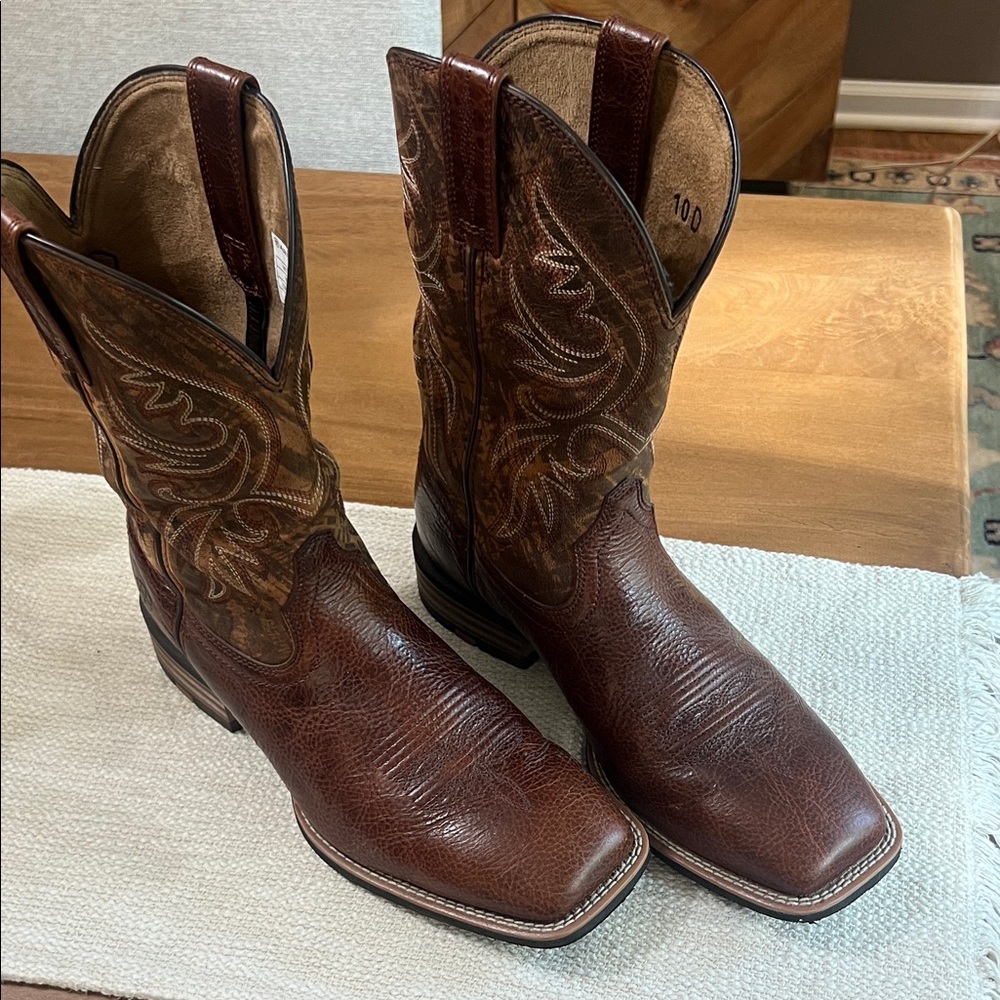 Ariat Brown Leather Western Boots with Embroidered Shaft
